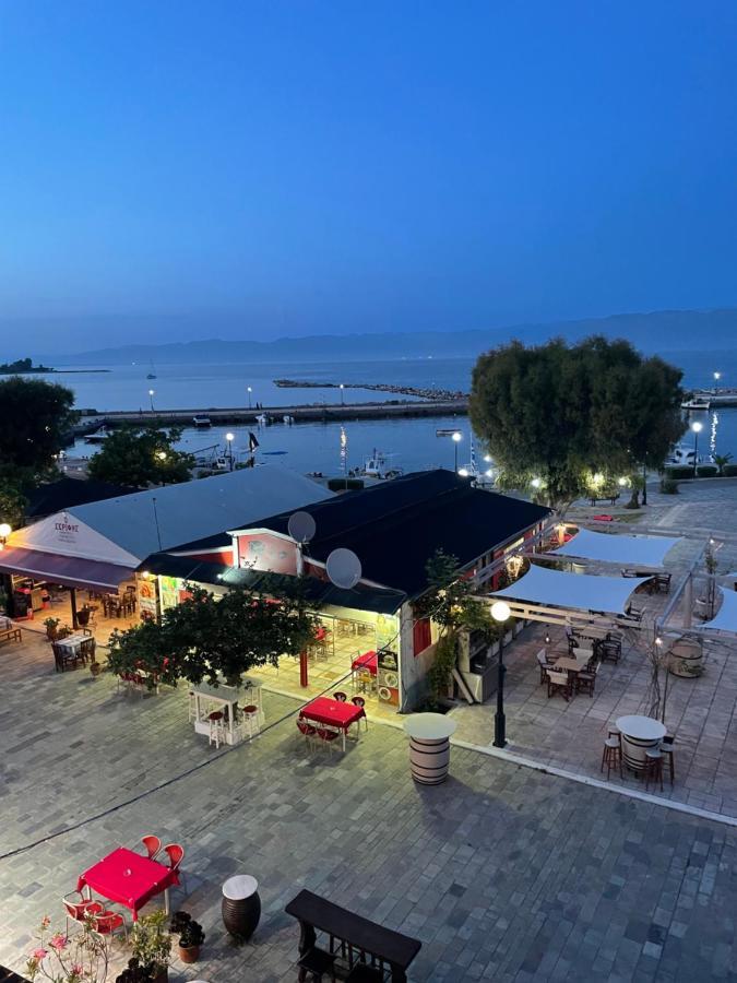 Grand Apartments Nea Koroni Exterior foto